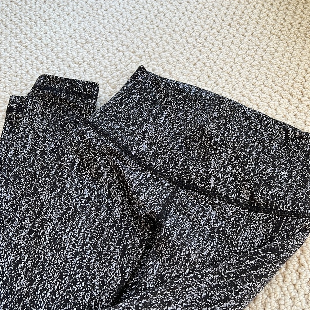 LULULEMON - Picture 3 of 3